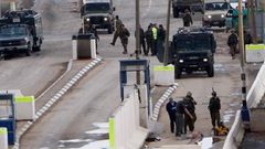 إصابات خلال مواجهات مع قوات الاحتلال على حاجز الحمرا في الأغوار