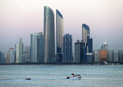 أبوظبي تسمع بالسفر بين مدن الامارة بدءا من الثلاثاء