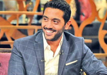 أحمد فلوكس يفجر مفاجئة حول خطوبته من اعلامية لبنانية