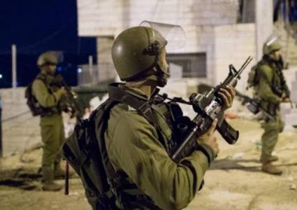 حملة مداهمات واعتقالات بالضفة