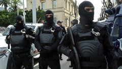 القبض على 25 مشتبها بانتمائهم لتنظيم إرهابي في تونس