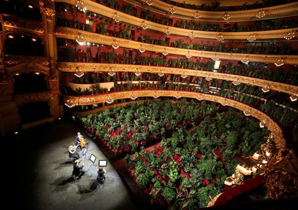 اوبرا برشلونة تحيي حفلاً موسيقياً ليس للبشر