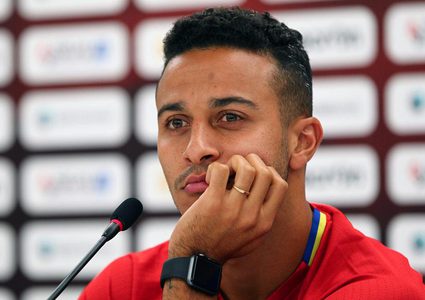 ألكانتارا يماطل بايرن وعينه  تترصد ليفربول