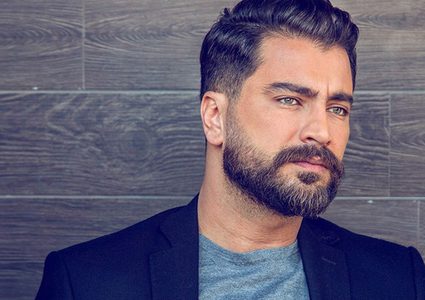 معتصم النهار ينجو من صاروخ أصاب منزله