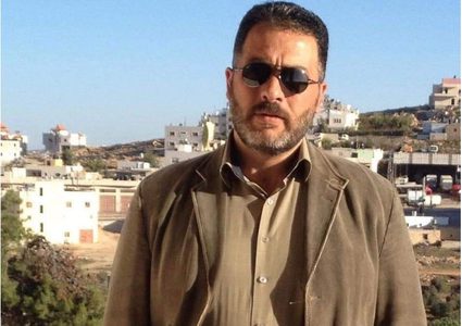 وفاة الصحفي نادر عمرو مراسل وكالة "وفا" بالخليل