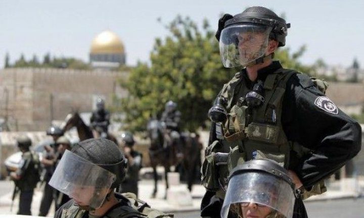 قوات الاحتلال تعتقل مواطنا من مدينة القدس