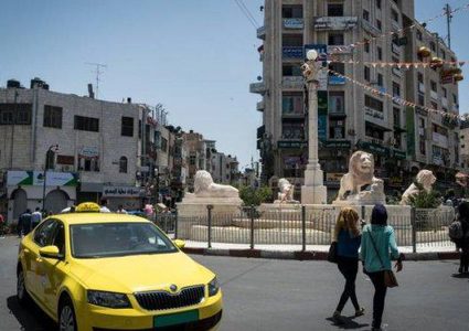 سحب 64 رخصة قيادة لسائقي مركبات عمومية في رام الله وقلقيلية