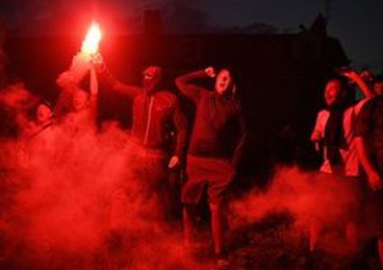 ليفربول مهدد بعدم اللعب على "أنفيلد" بسبب الاحتفالات