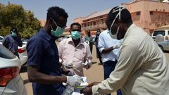 السودان يمدد إغلاق الخرطوم لاحتواء كورونا