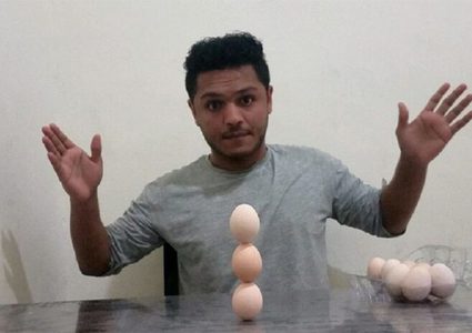 يمني يدخل موسوعة غينيس العالمية بالقدرة على موازنة البيض