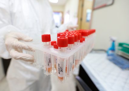 وفاة سيدة أربعينية من الخليل بعد إصابتها بفيروس كورونا