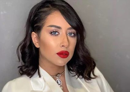 فرح الهادي تتعرض للانتقاد لاستعراضها سيارة من طراز فاخر