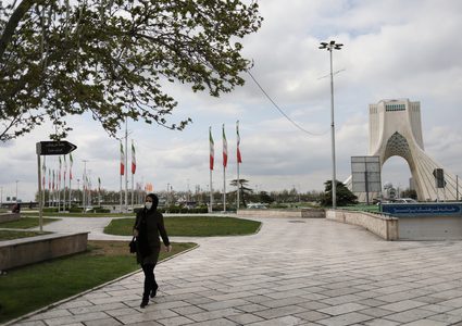 ايران: الحكم بالسجن 5 سنوات بحق مواطنة فرنسية