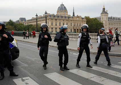 الشرطة الفرنسية تطلق عملية أمنية غرب باريس
