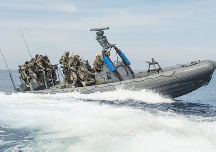 زوارق بحرية الاحتلال تهاجم الصيادين في بحر غزة