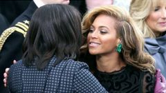 النجمة العالمية بيونسيه تفوز بجائزة الإنسانية