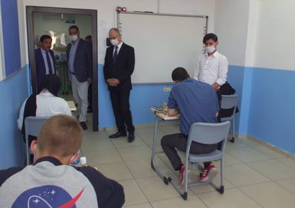 انطلاق امتحانات "التوجيهي" بمدرسة فلسطينية بتركيا