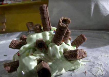 مصر .. إقبال كبير على شراء آيس كريم كورونا