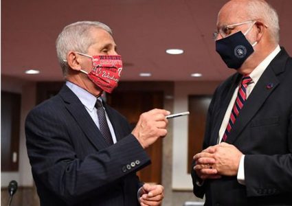 فاوتشي: الولايات المتحدة قد تشهد "100 ألف إصابة يومياً