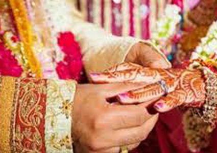 عائلة تجبر ابنها المصاب على الاحتفال بزواجه.. والنتيجة كارثية !