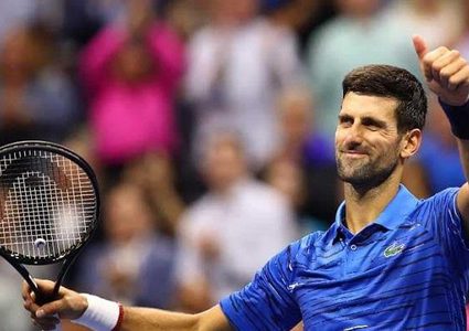 دجوكوفيتش يتبرع أكثر من 45 ألف دولار لبلدة صربية تضررت من كورونا