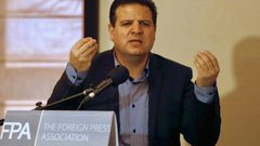 اليمين الإسرائيلي يحرّض على أيمن عودة بعد مشاركته في مؤتمر الرجوب