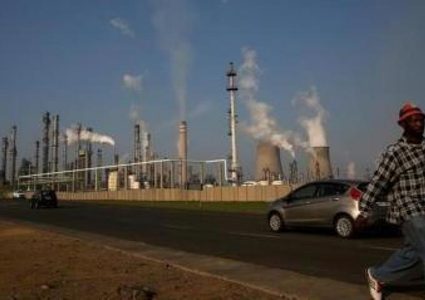 مقتل اثنان واصابة اخرون في انفجار بمصفاة نفط جنوب إفريقيا