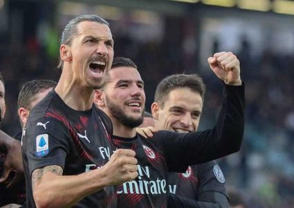 المدير الفني لميلان الإيطالي يعلن قائمة فريقه لمباراة سبال