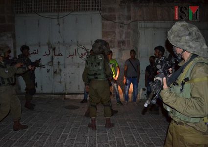 حملة مداهمات واعتقالات في مختلف محافظات الضفة