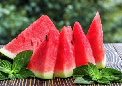 الصينيون يبتكرون طريقة جديدة لزيادة حلاوة البطيخ !