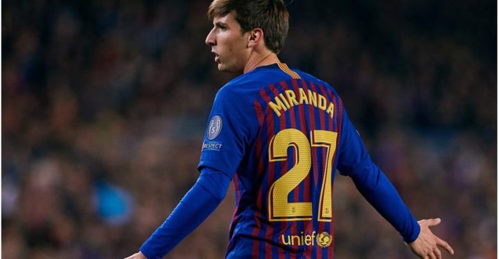 برشلونة يعيد ميراندا إلى صفوف النادي الكتالوني