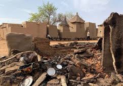 مقتل 32 مدنيا على أيدي مسلحين مجهولين في مالي