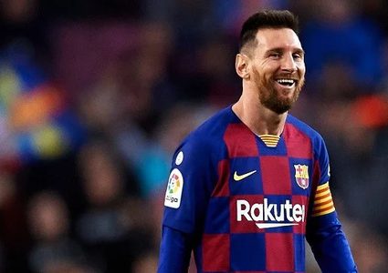 مدرب برشلونة ينفي ما تناقلته الصحف عن رحيل ميسي