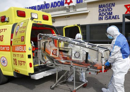 مشفى نقال داخل حافلة لفحص ومعالجة كورونا بدولة الاحتلال