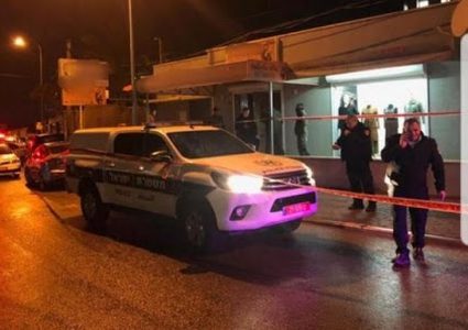 الطيرة: إصابة مسنة وحفيدها في حادثة إطلاق نار