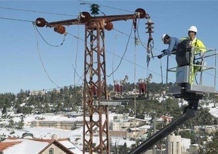 جنين: سلطات الاحتلال تقطع التيار الكهربائي عن 19 بلدة وقرية