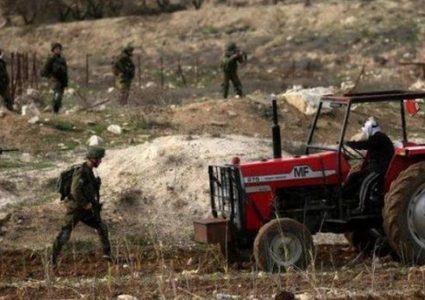 قوات الاحتلال تستولي على حفار غرب رام الله