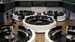 الأسهم الأوروبية تنخفض مع تزايد إصابات كورونا
