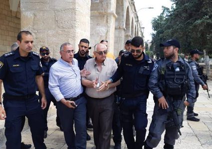 قوات الاحتلال تعتقل مدير لجنة الإعمار في الأقصى