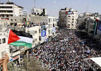 "الإحصاء": نحو 13.5 مليون فلسطيني في فلسطين التاريخية والشتات