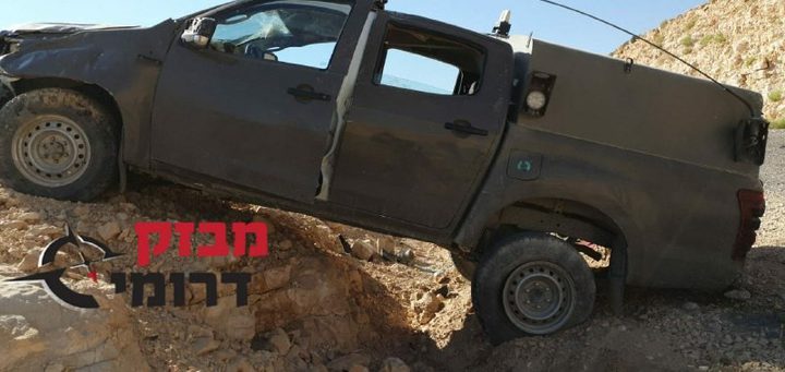 إصابة 4 عناصر من قوات الإحتلال جراء انقلاب مركبتهم