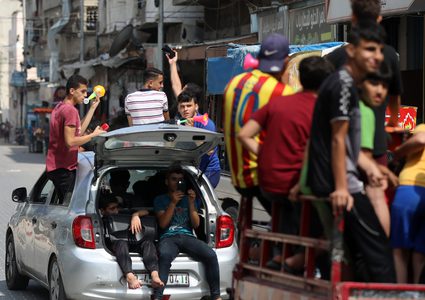 احتفالات في شوارع غزة ابتهاجاً بنجاح طلاب الثانوية العامة