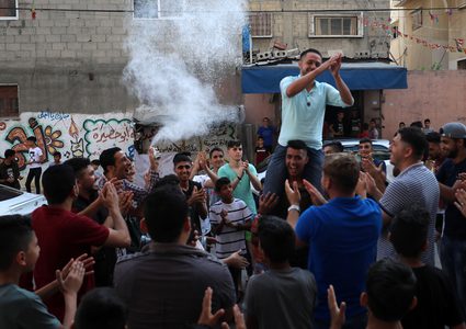 احتفالات في شوارع غزة ابتهاجاً بنجاح طلاب الثانوية العامة