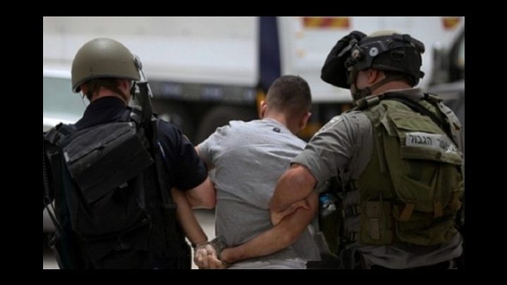 قوات الاحتلال تعتقل شابين من يعبد غرب جنين