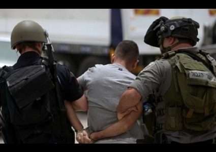 قوات الاحتلال تعتقل شابين من يعبد غرب جنين