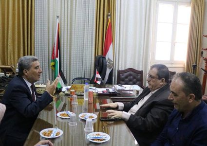 المعاهد الأزهرية تستقبل رئيس الفريق الوطني لإعادة إعمار قطاع غزة