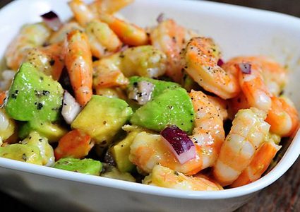 سلطة الروبيان والأفوكادو