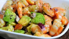 سلطة الروبيان والأفوكادو