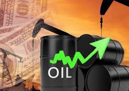 خبير: بحالة واحدة فقط..النفط يمكن أن يقفز إلى 150 دولارا للبرميل