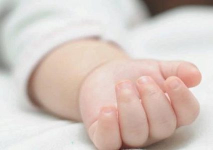 وفاة أصغر مصاب بفيروس كورونا في فلسطين من الخليل